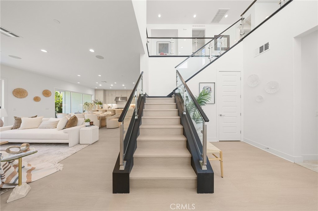 200 Orange Grove Property Photo 4