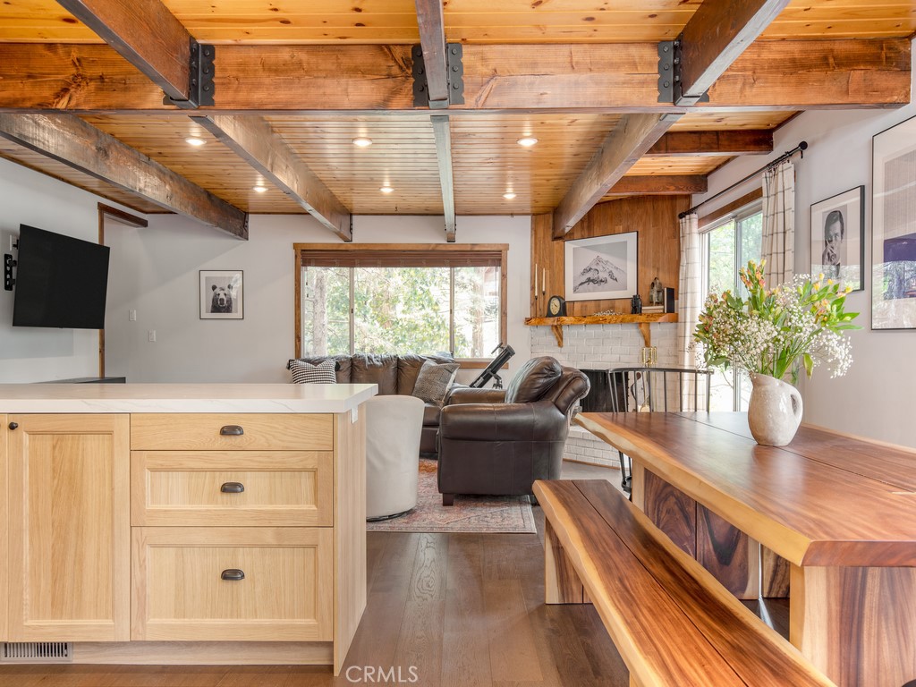 42535 Avalon Property Photo 12