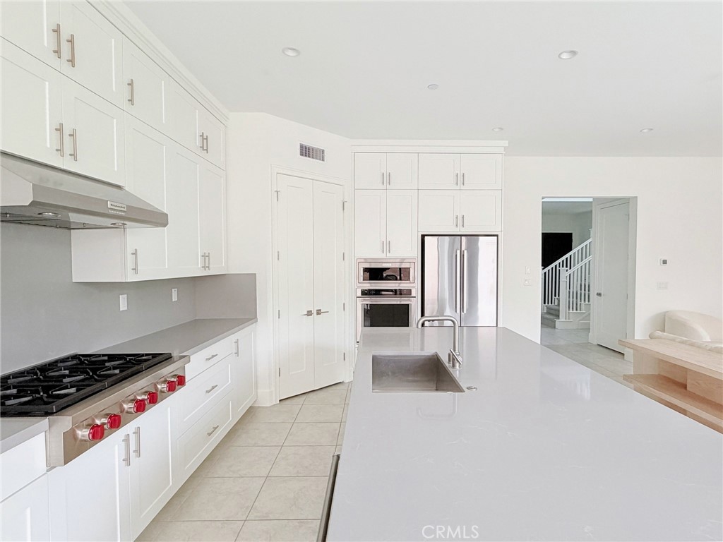 215 Piazza Property Photo 7