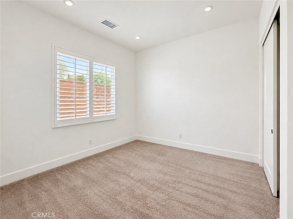 215 Piazza Property Photo 15