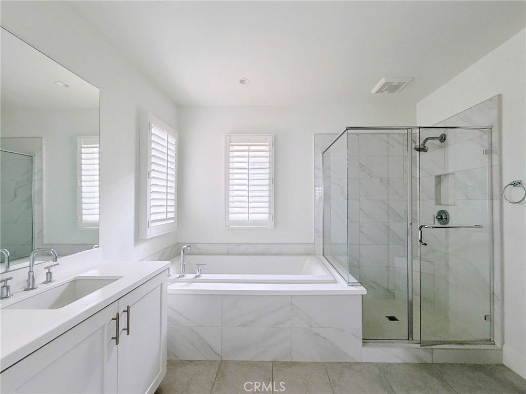 215 Piazza Property Photo 23