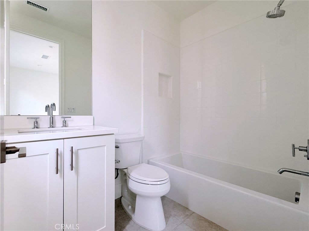 215 Piazza Property Photo 26