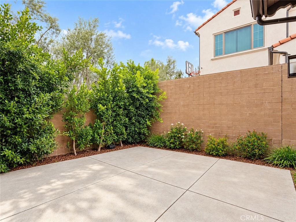 215 Piazza Property Photo 33