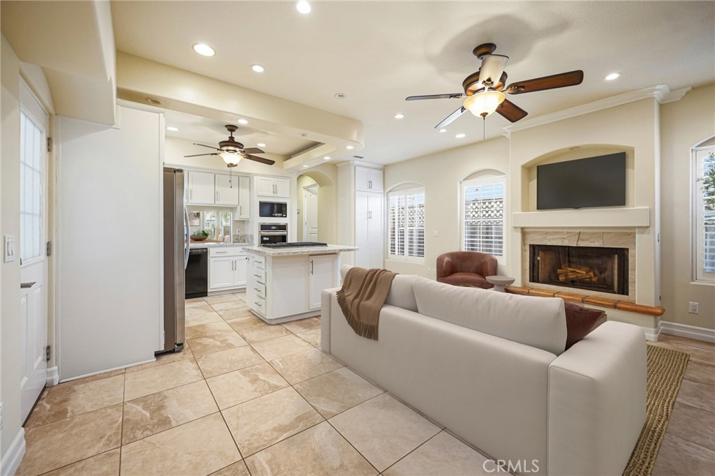 416 9th Property Photo 3
