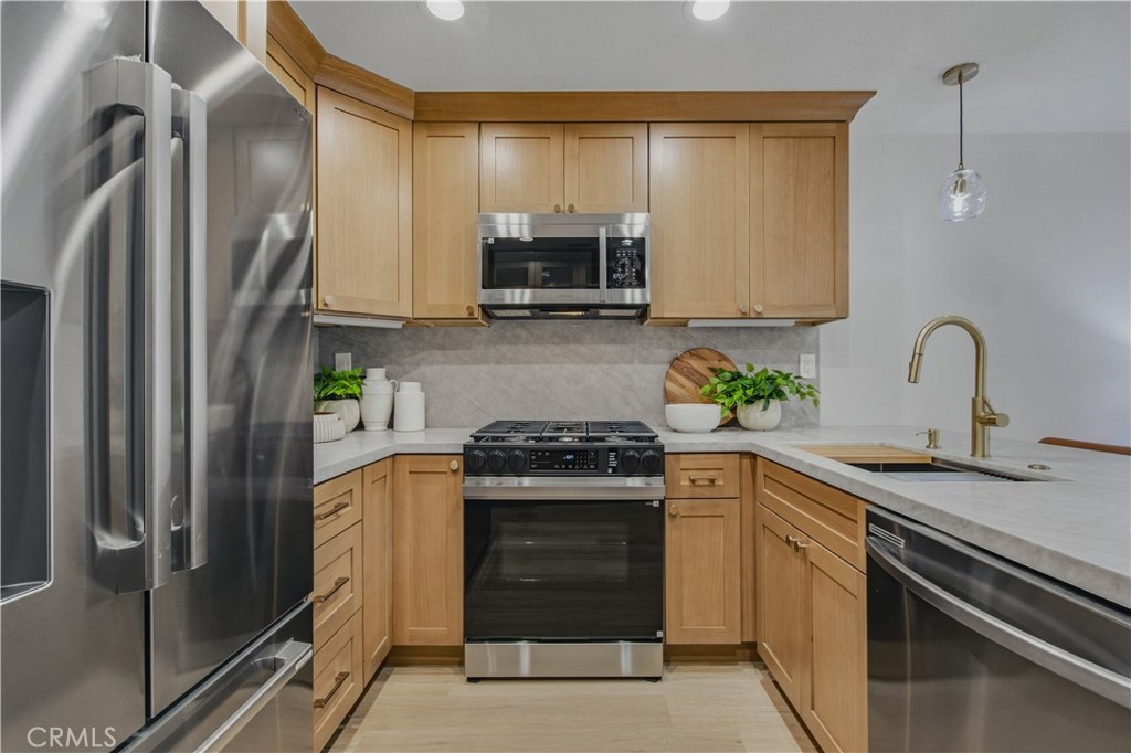 24602 Via Carissa Property Photo 6