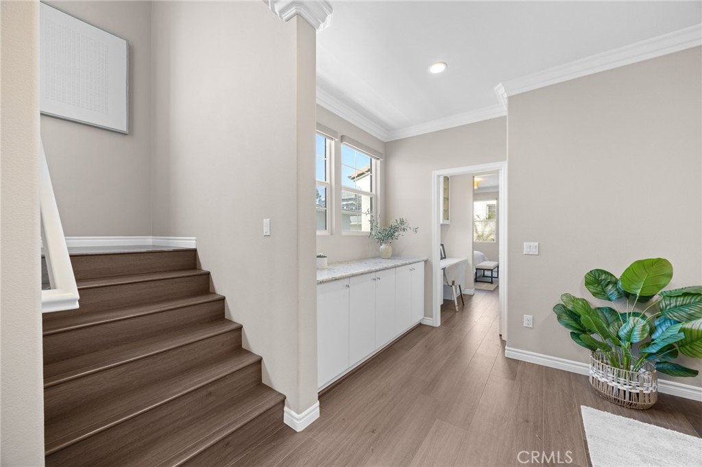 640 S Gladys Ave C Property Photo 26