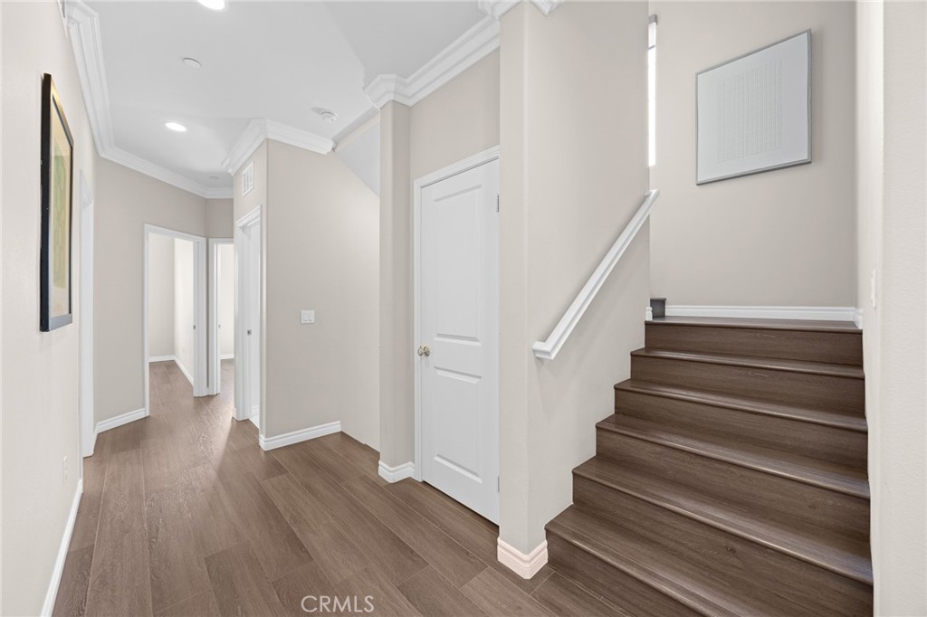640 S Gladys Ave C Property Photo 30