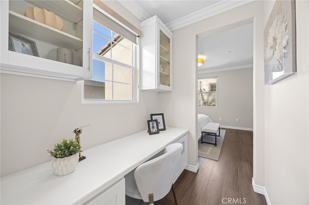 640 S Gladys Ave C Property Photo 31