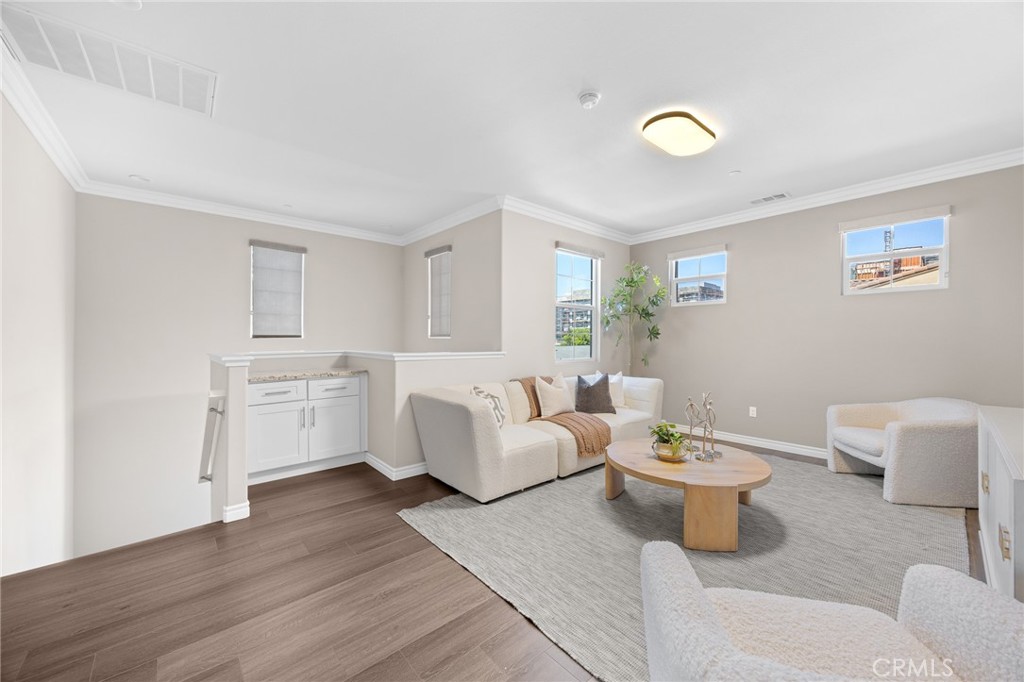 640 S Gladys Ave C Property Photo 52