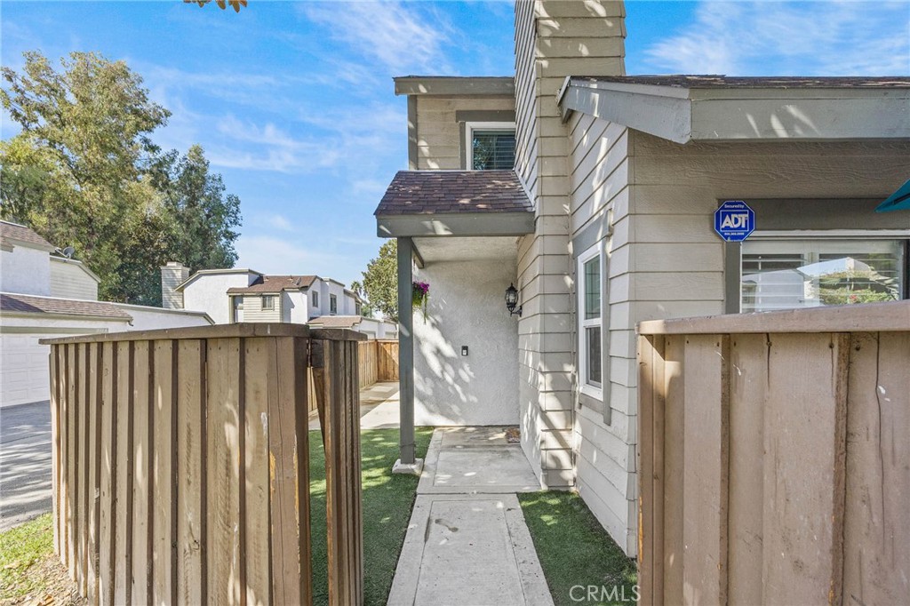 2226 S Greenwood B Property Photo 2