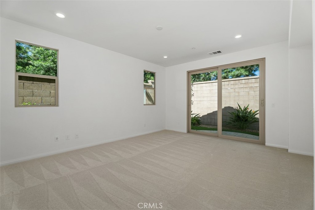 168 Burgess Property Photo 14