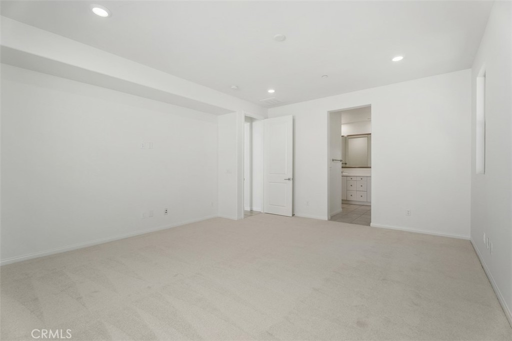 168 Burgess Property Photo 16