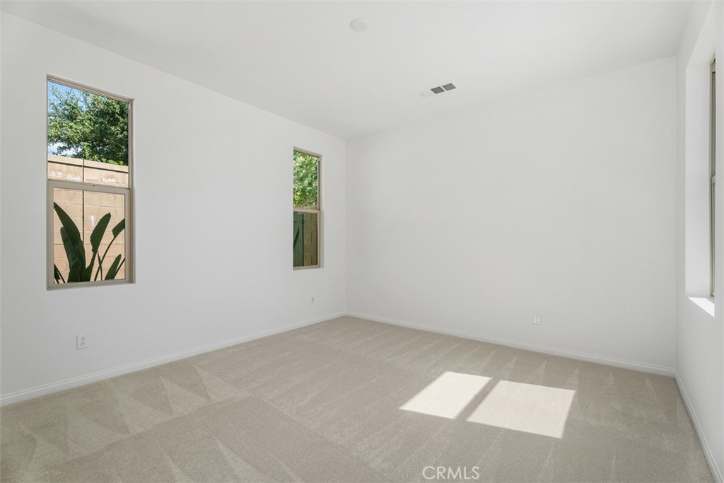 168 Burgess Property Photo 20