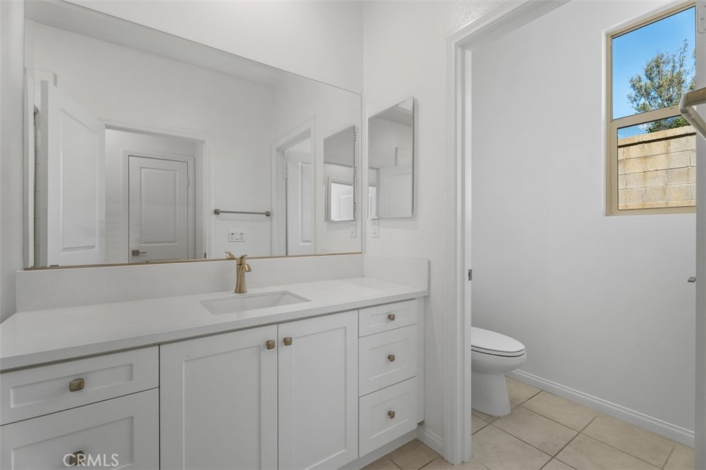 168 Burgess Property Photo 23