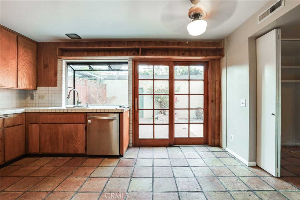 10793 Onyx Court Property Photo 6