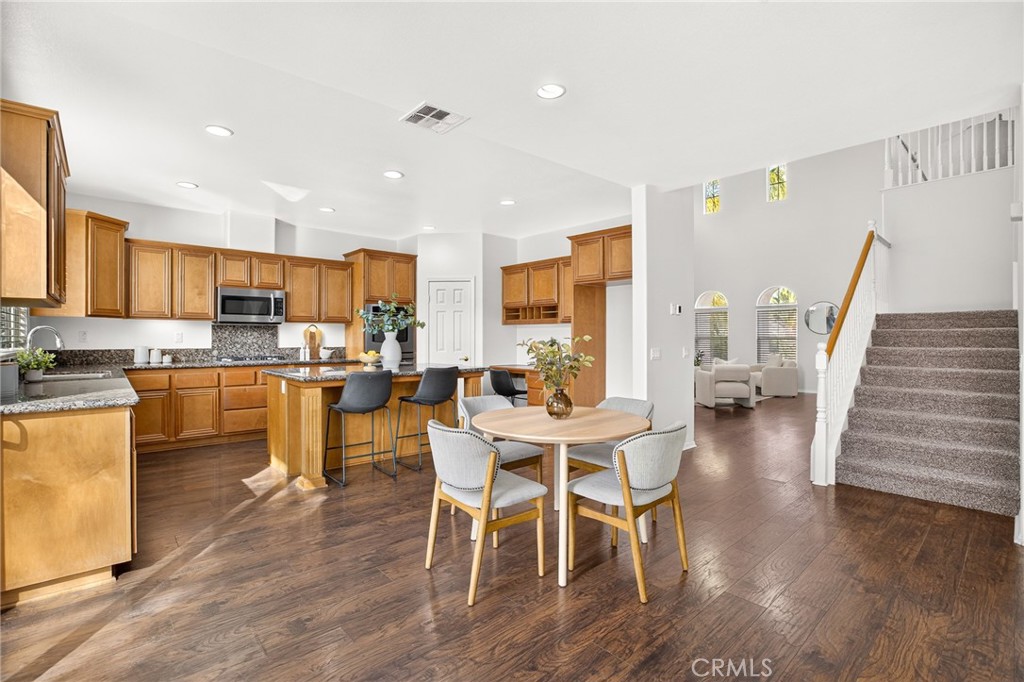 33629 Pebble Brook Circle Property Photo 5