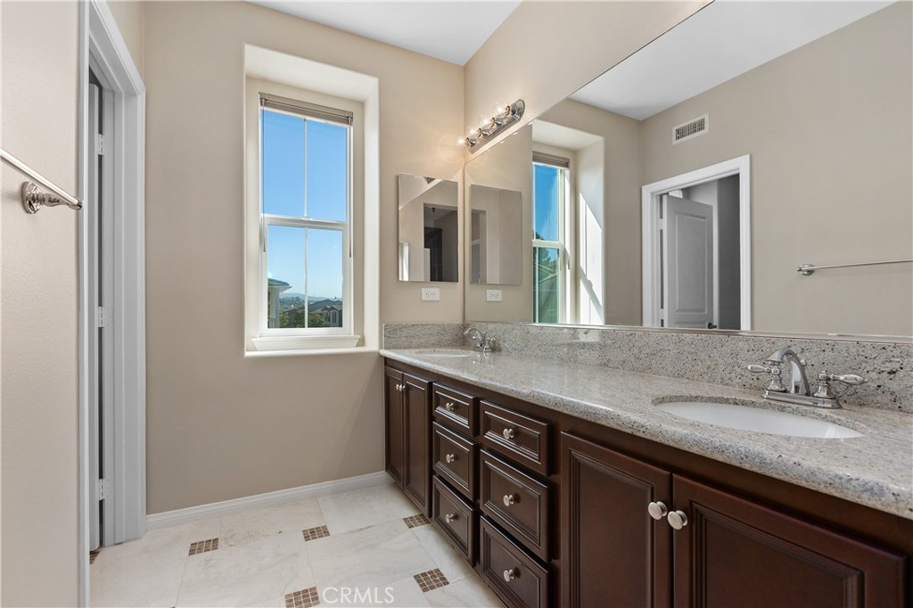 3987 Balmoral Property Photo 34