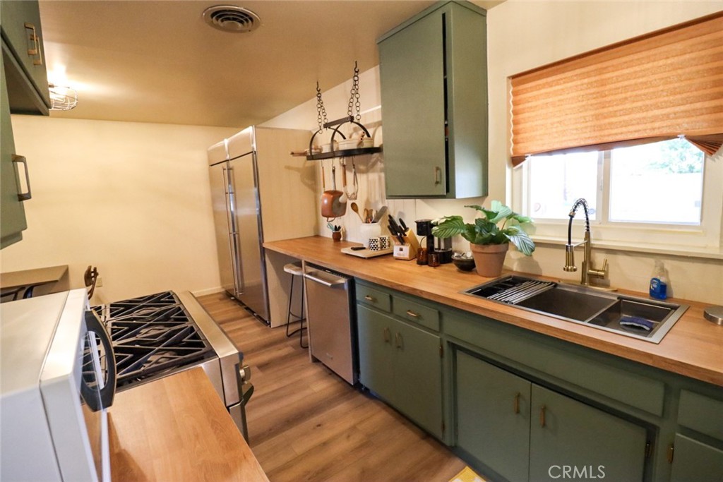 1021 California E Property Photo 7