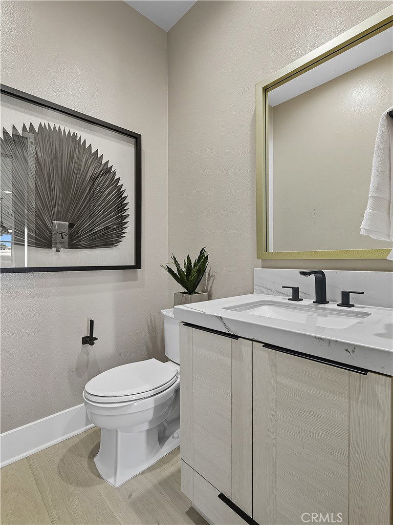 2435 Liv Way Property Photo 16