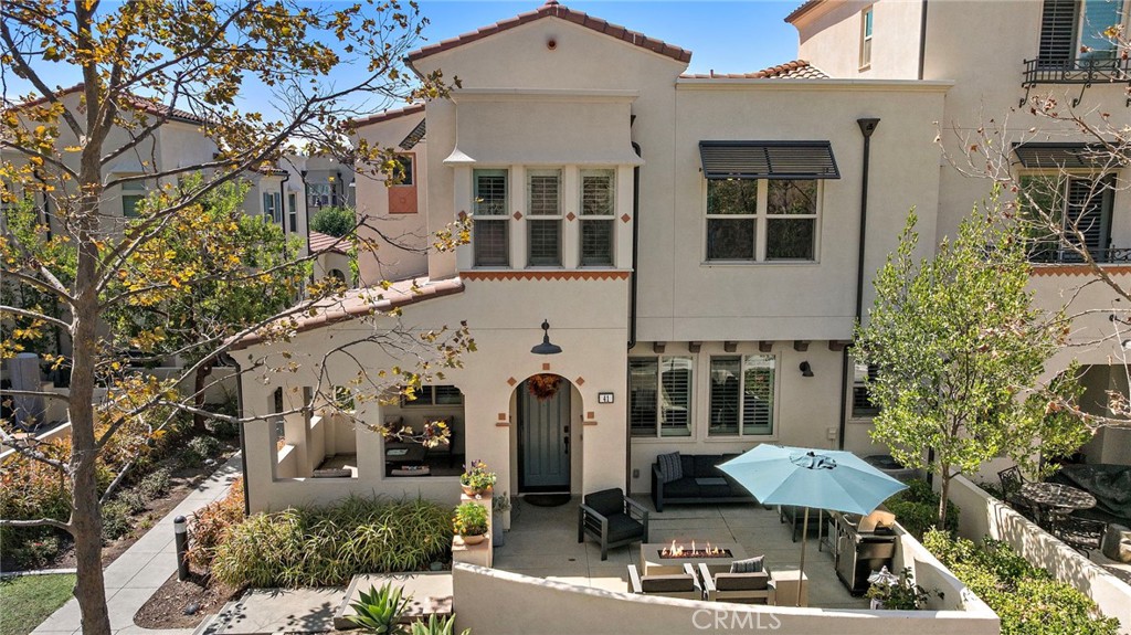 41 Adelfa Street Property Photo 1