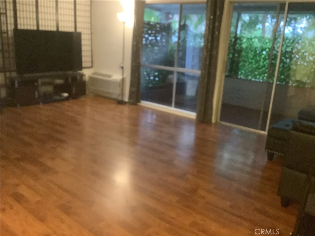 828 Via Alhambra D Property Photo 3