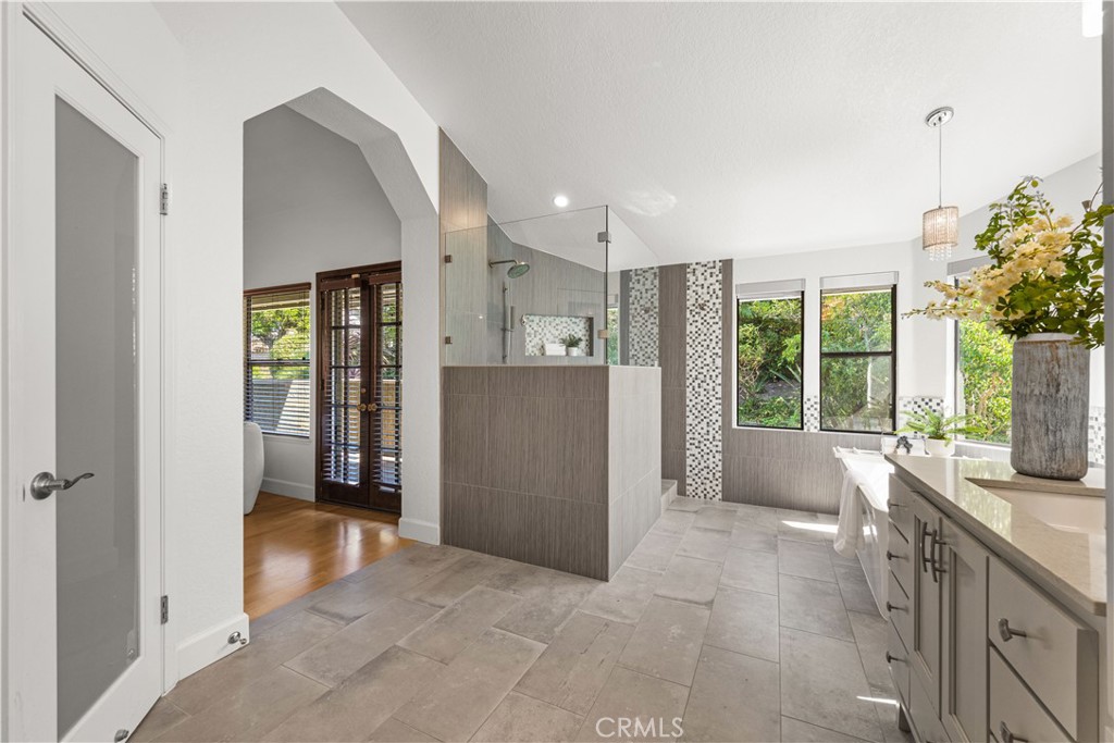 24692 Kings Road Property Photo 41
