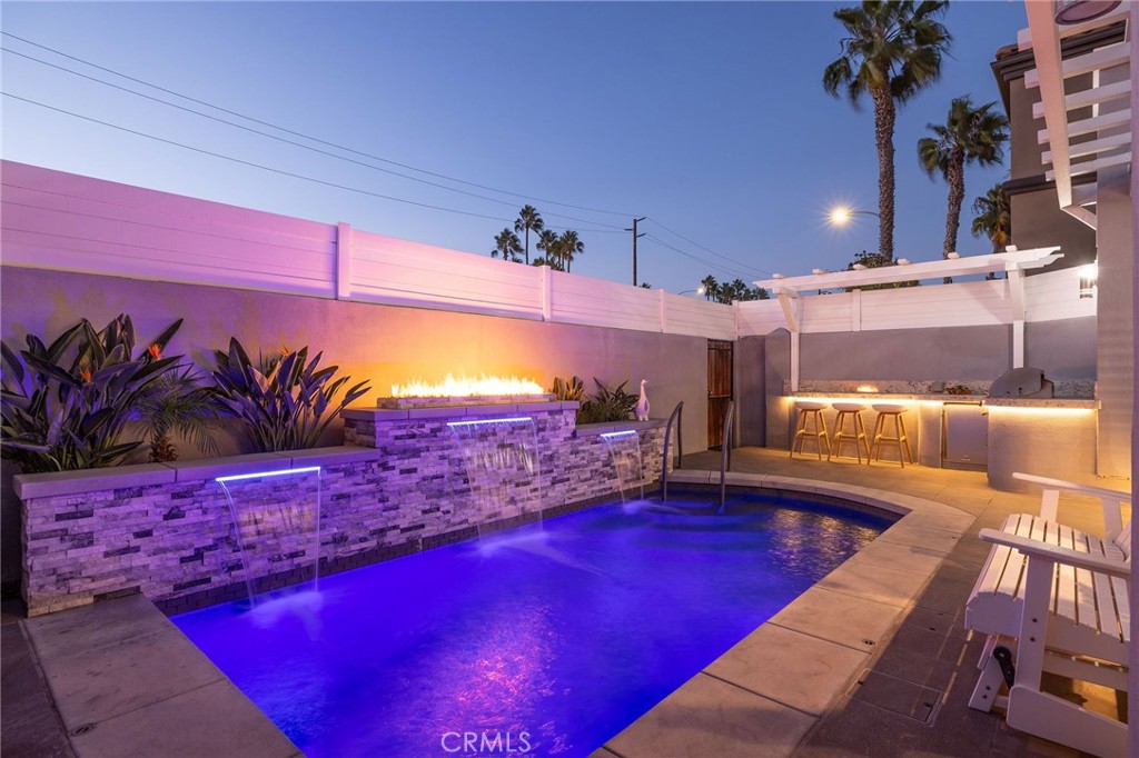 606 Goldenwest Street Property Photo 2
