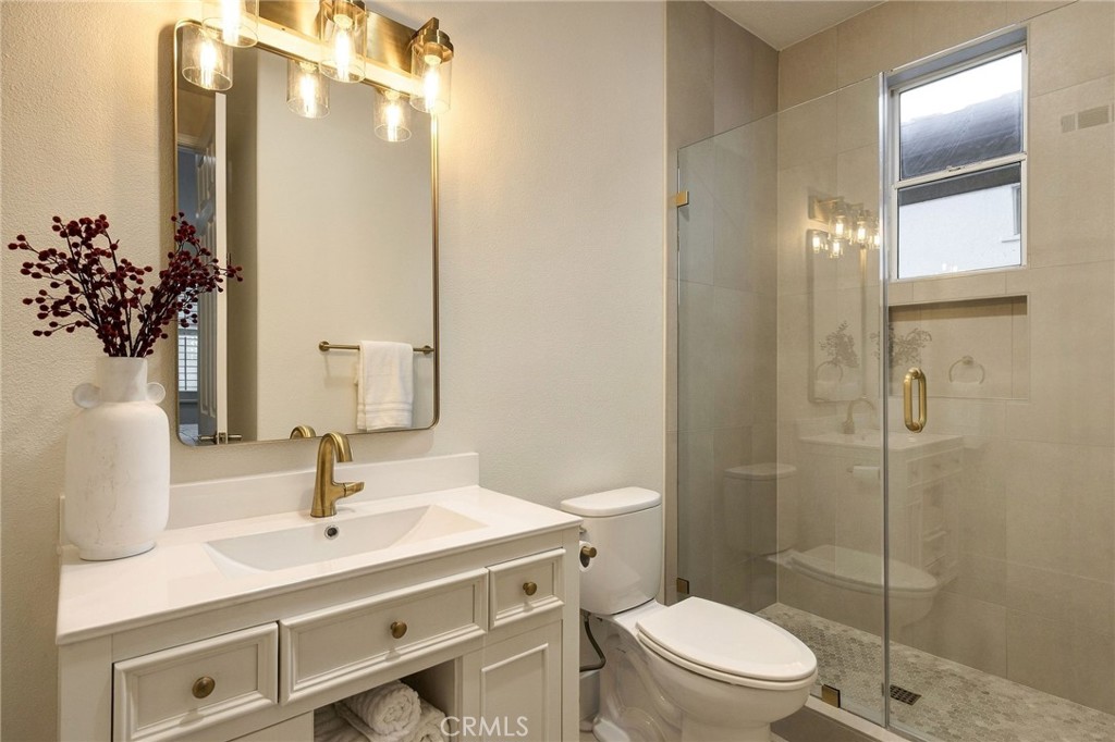 606 Goldenwest Street Property Photo 22