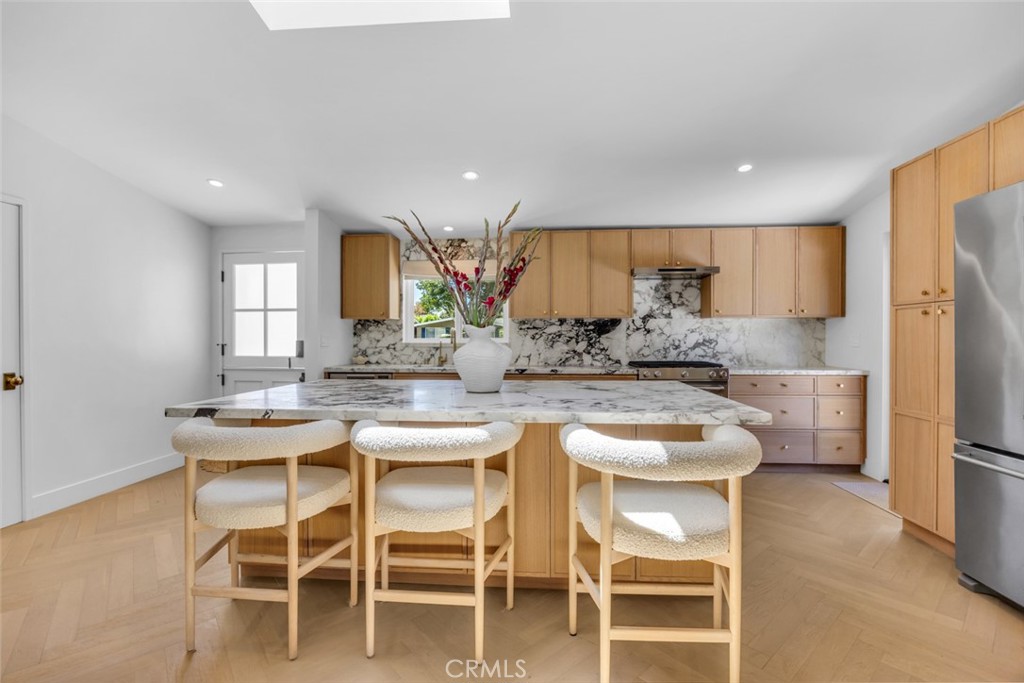 268 E Bay Property Photo 8