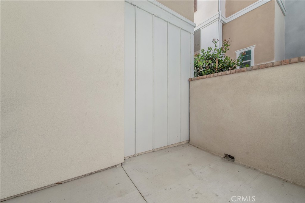 1092 N Anaheim Blvd 1 Property Photo 9