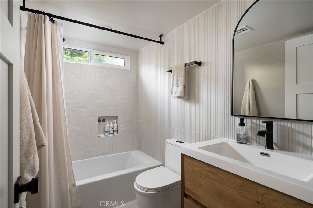 207 21st Property Photo 35
