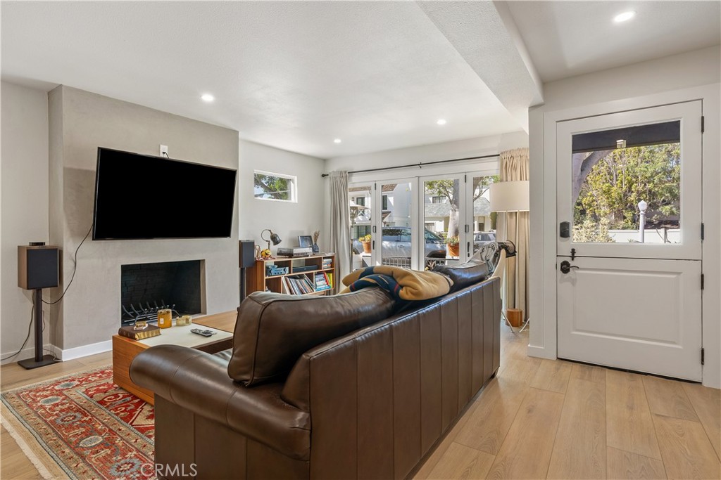 1609 E Balboa Boulevard Property Photo 13