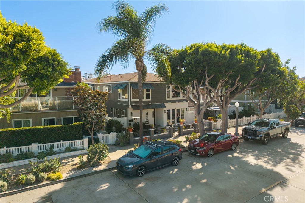 1609 E Balboa Boulevard Property Photo 43