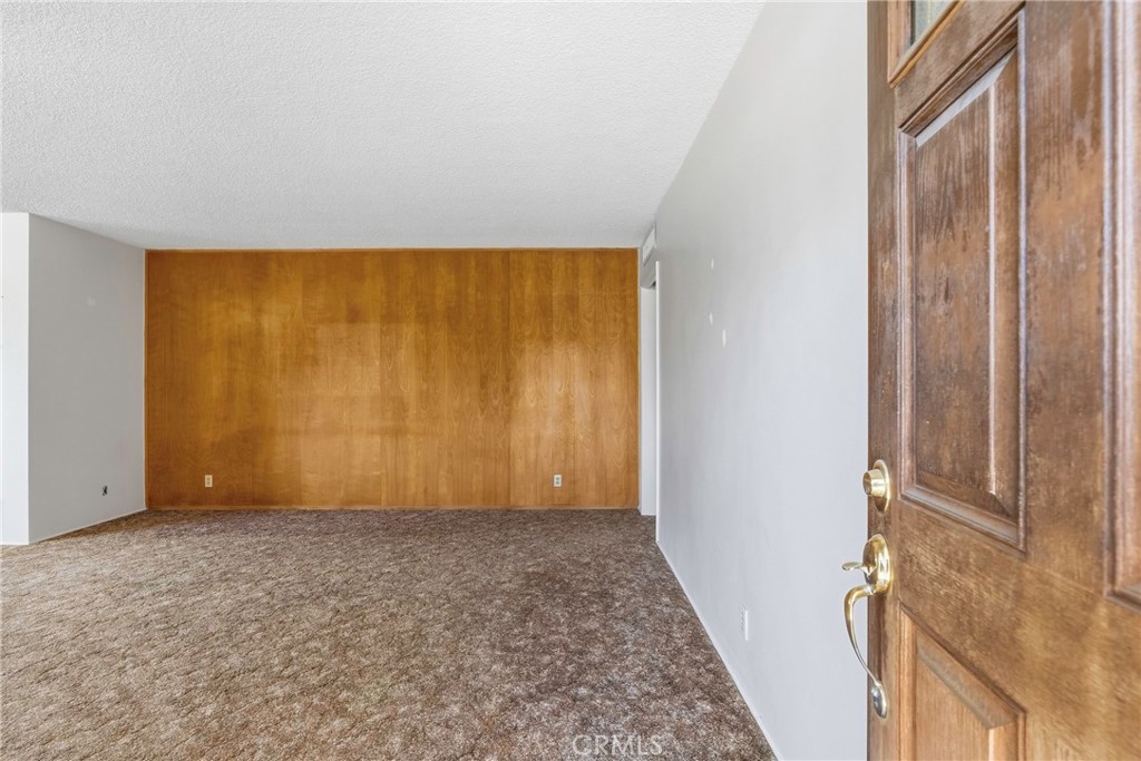 6612 Olive Property Photo 4