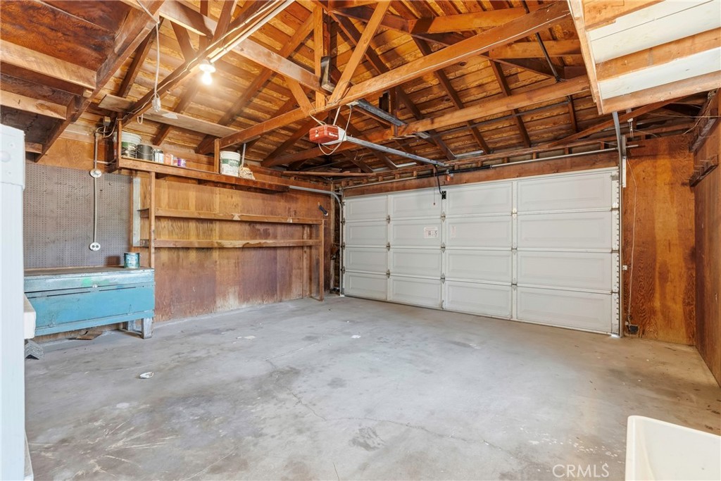 6612 Olive Property Photo 28