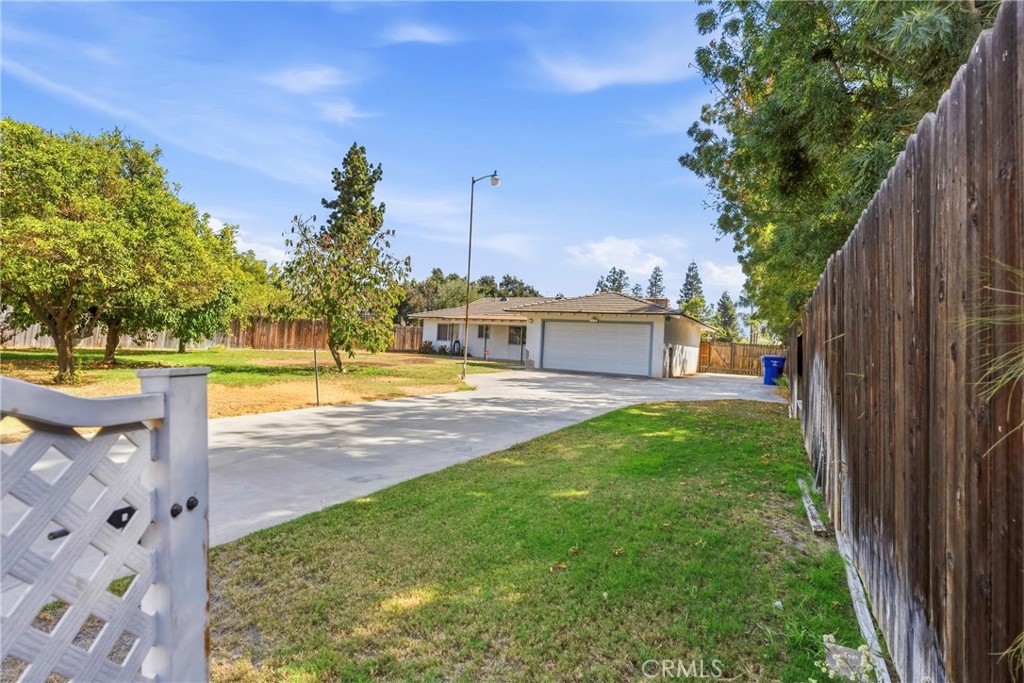 6612 Olive Property Photo 33
