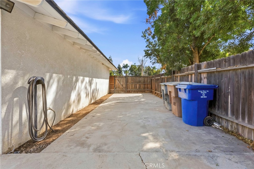 6612 Olive Property Photo 35