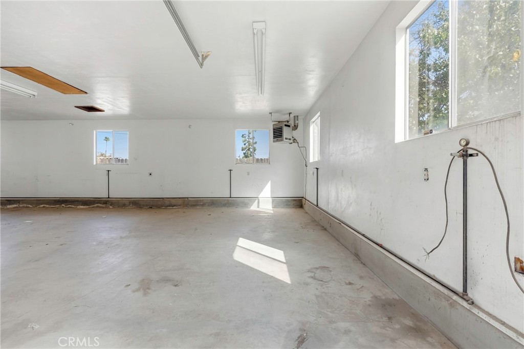 6612 Olive Property Photo 40