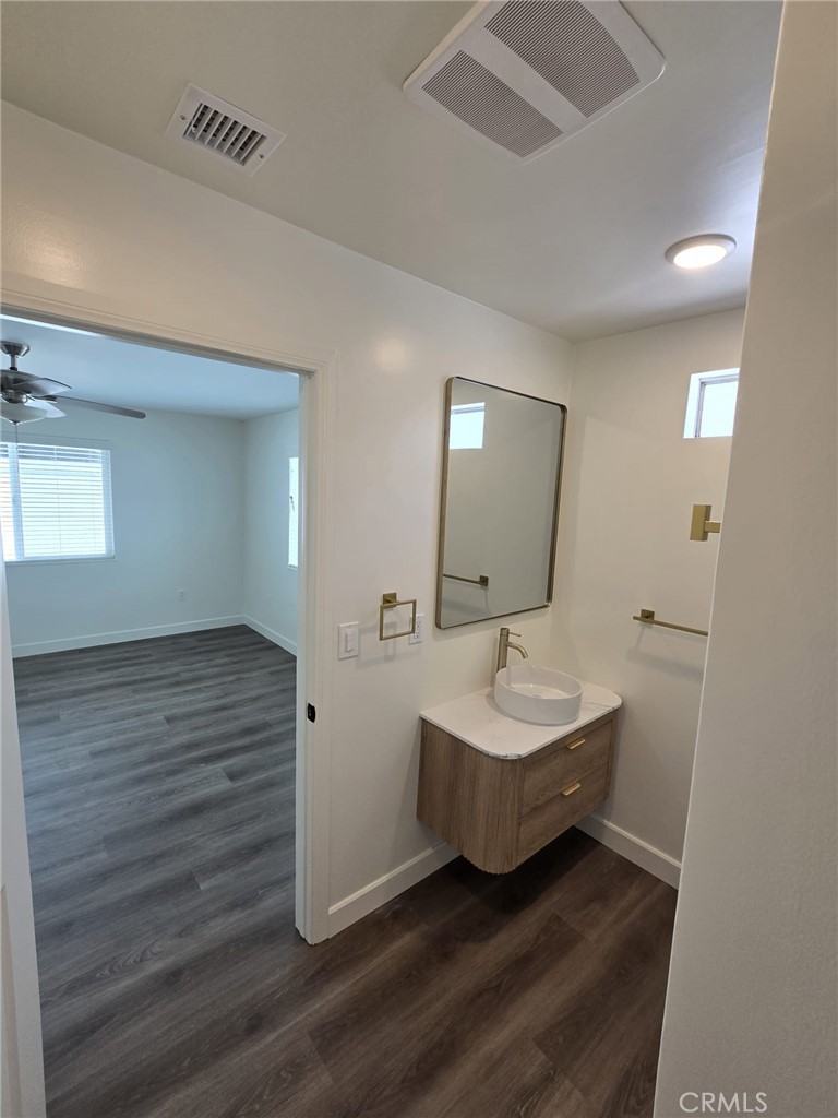 15417 15419 Tuba Street Property Photo 4