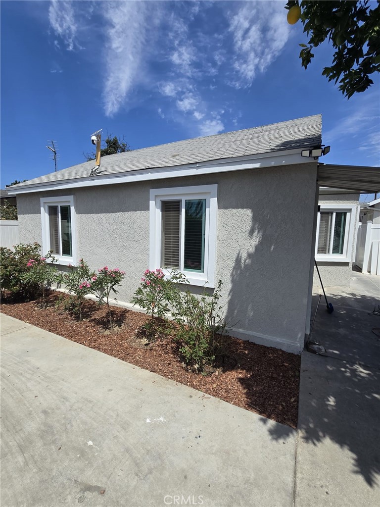 15417 15419 Tuba Street Property Photo 8