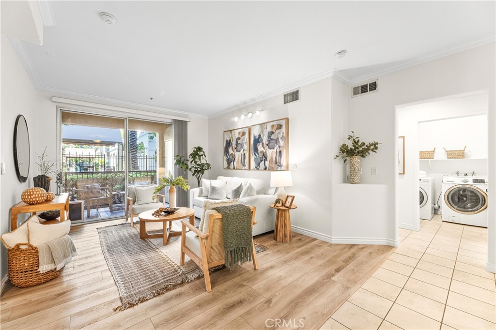 2105 Watermarke Property Photo 1