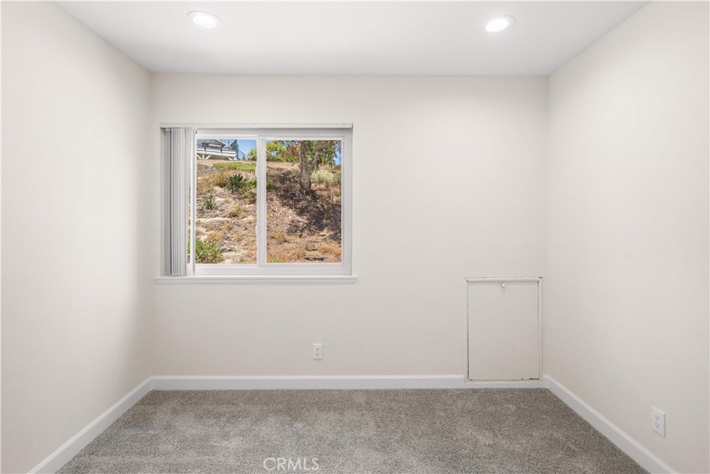 23992 Via La Coruna Property Photo 32