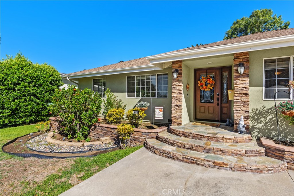 611 E Foothill Blvd Property Photo 7