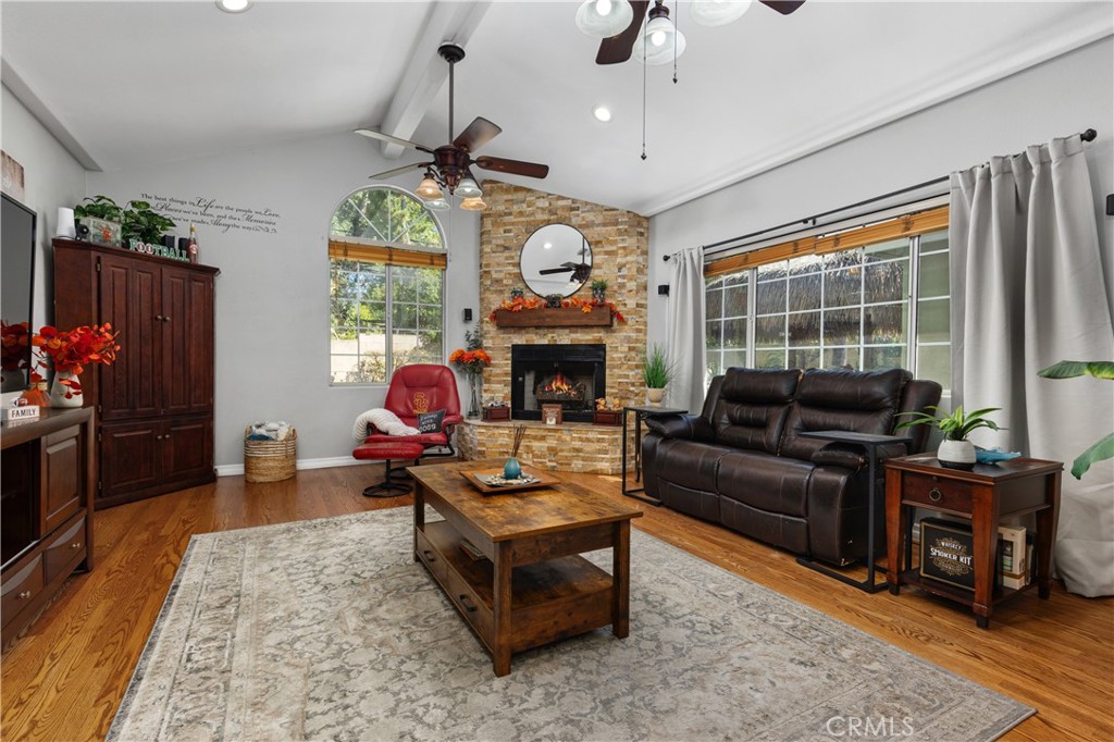 611 E Foothill Blvd Property Photo 18