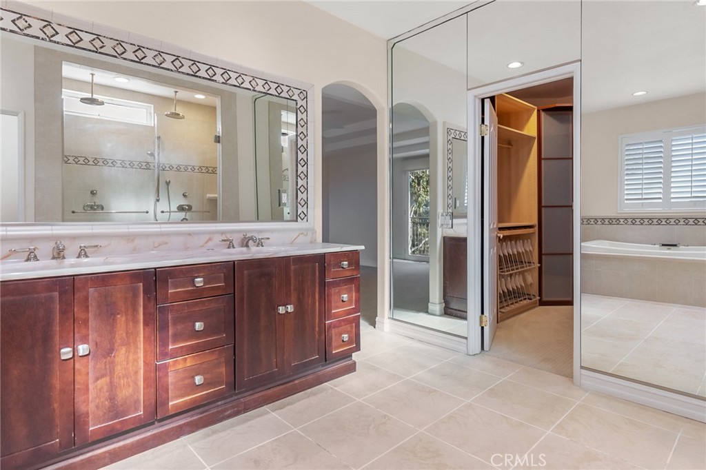 19 Obispo Property Photo 36