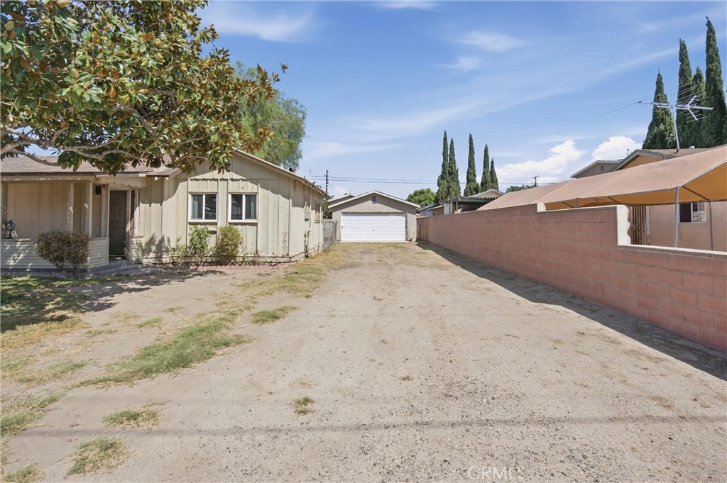 2425 W Occidental Street Property Photo 2