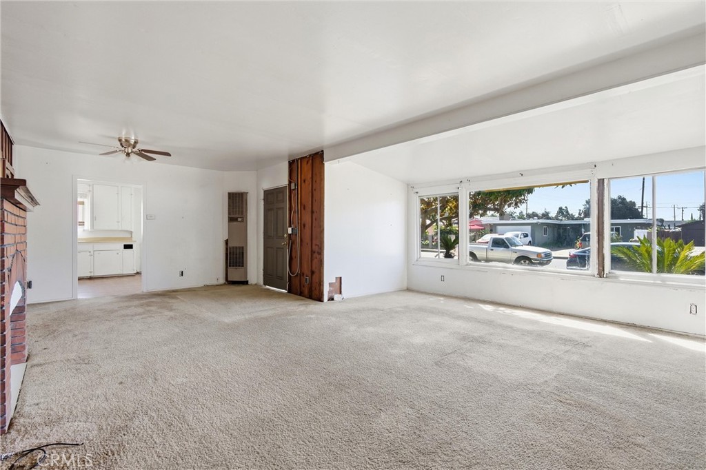 2425 W Occidental Street Property Photo 14