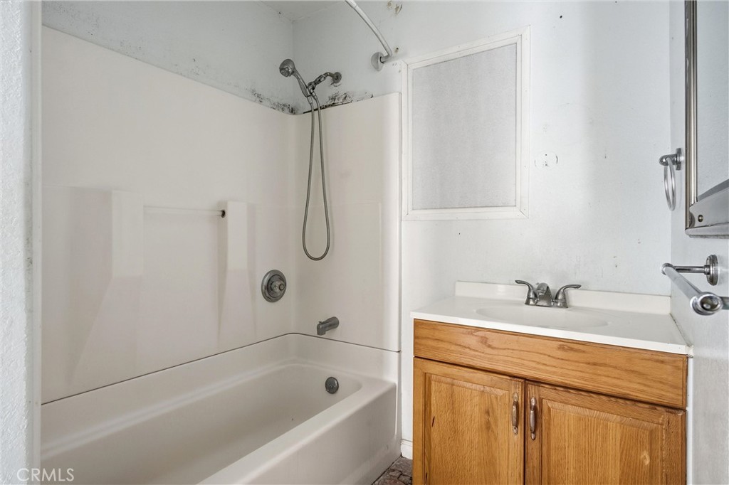 2425 W Occidental Street Property Photo 21