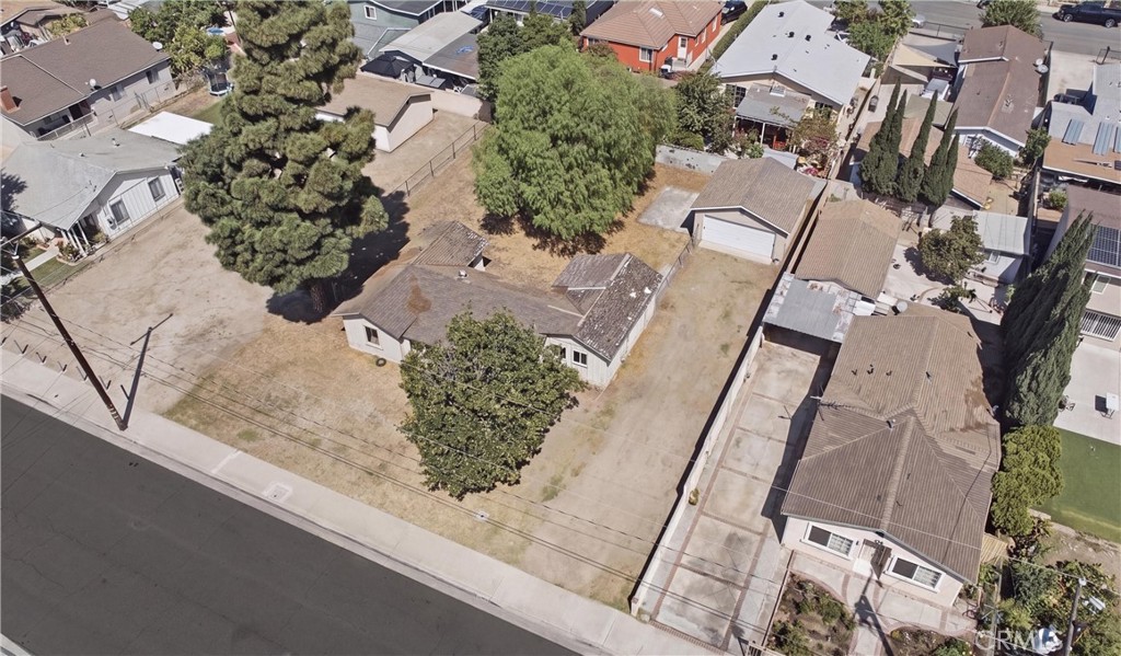 2425 W Occidental Street Property Photo 25