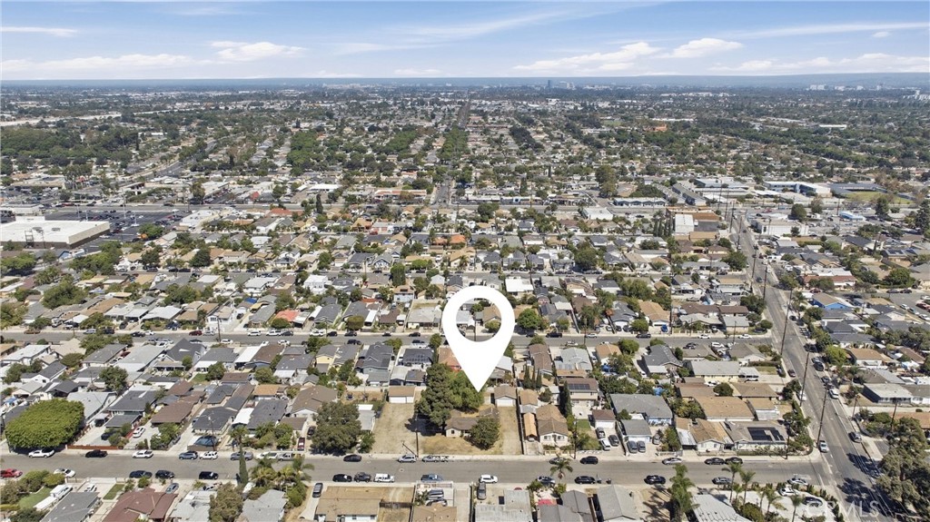 2425 W Occidental Street Property Photo 28